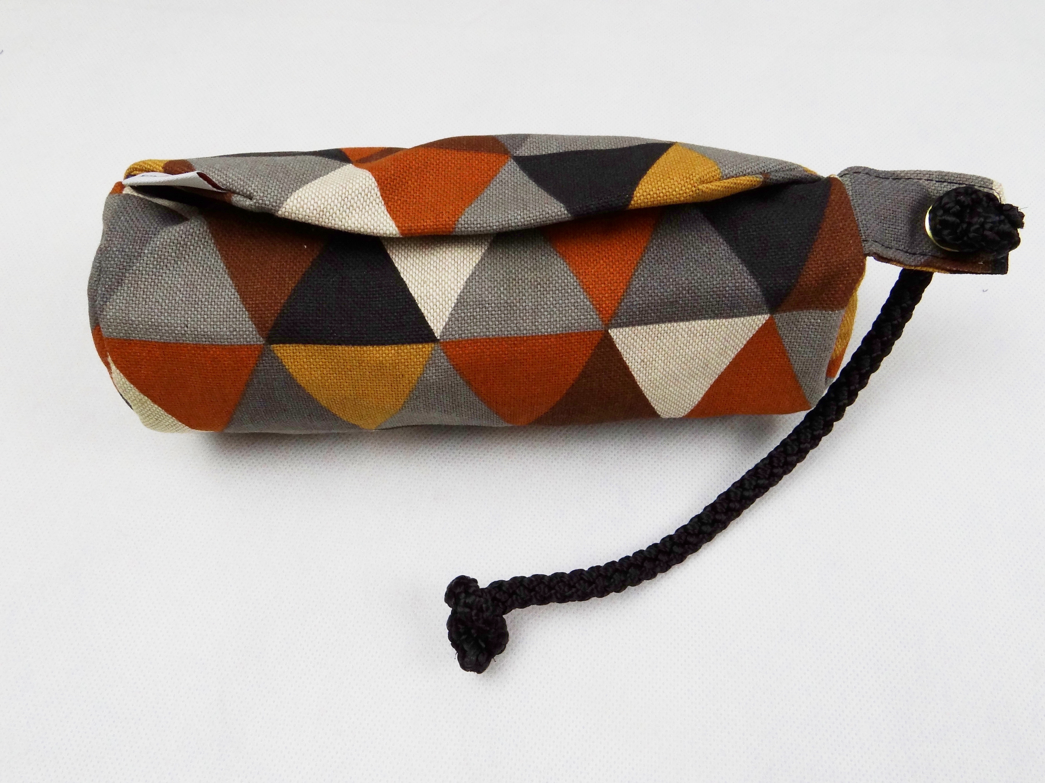 Dreieck-braun-2 Futterbeutel mit Innenfutter Dreieck braun