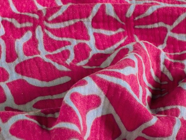 Musselin, florales Muster flieder / pink Musselin, florales Muster flieder / pink