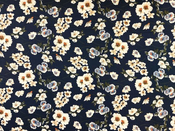 100 % Baumwolle blau mit Blüten in creme 100 % Baumwolle blau mit Blüten in creme