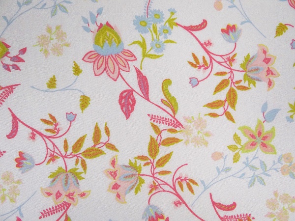 ve08238-002-Bluemchen-weiss-Bluemchen-3